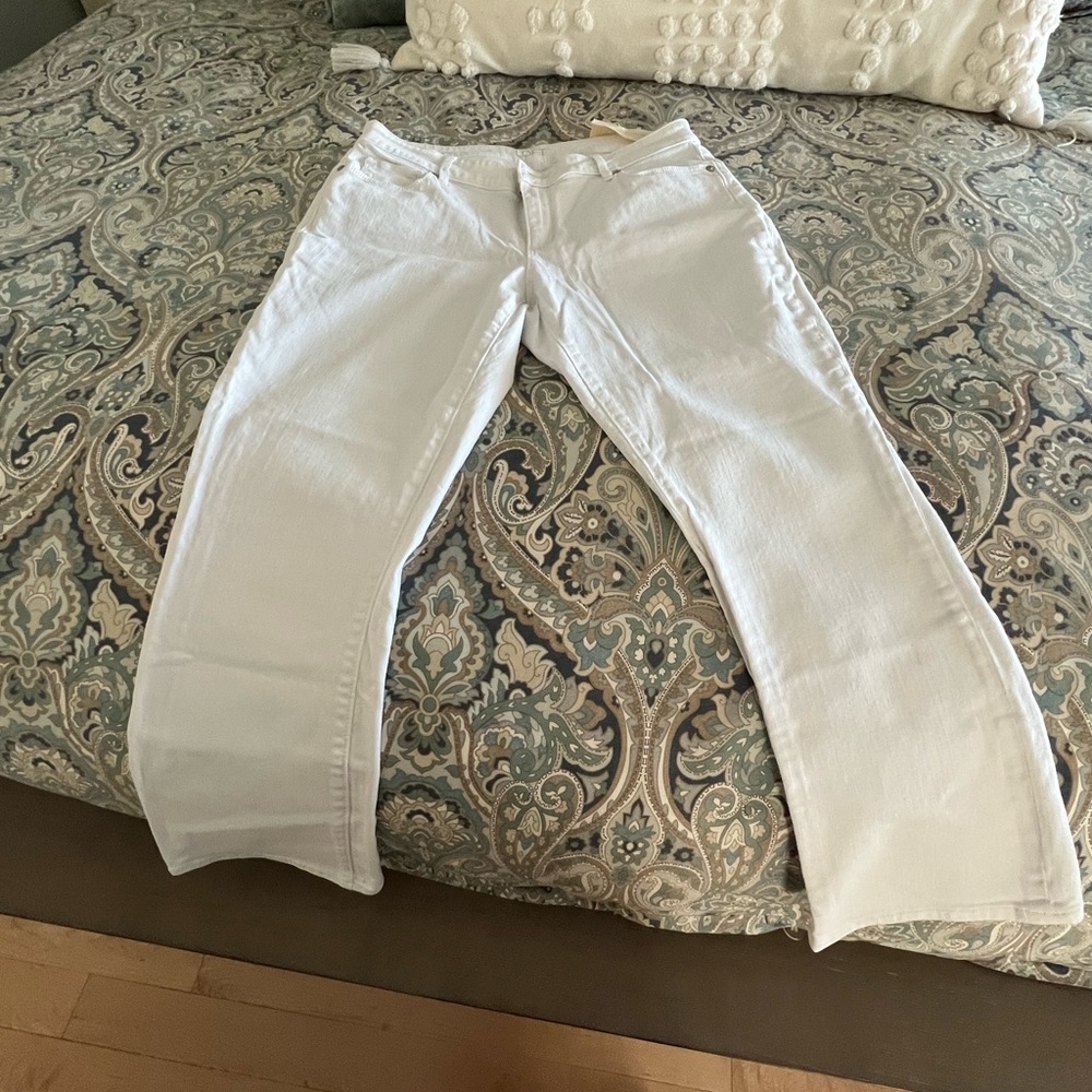 White Loft Curvy Kick Crop Jeans